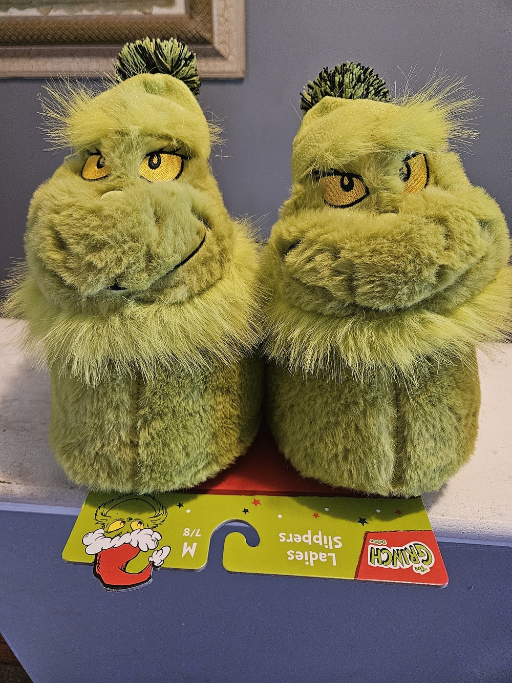 Plush Green Grinch Women's Slippers - Cozy Slip-On
